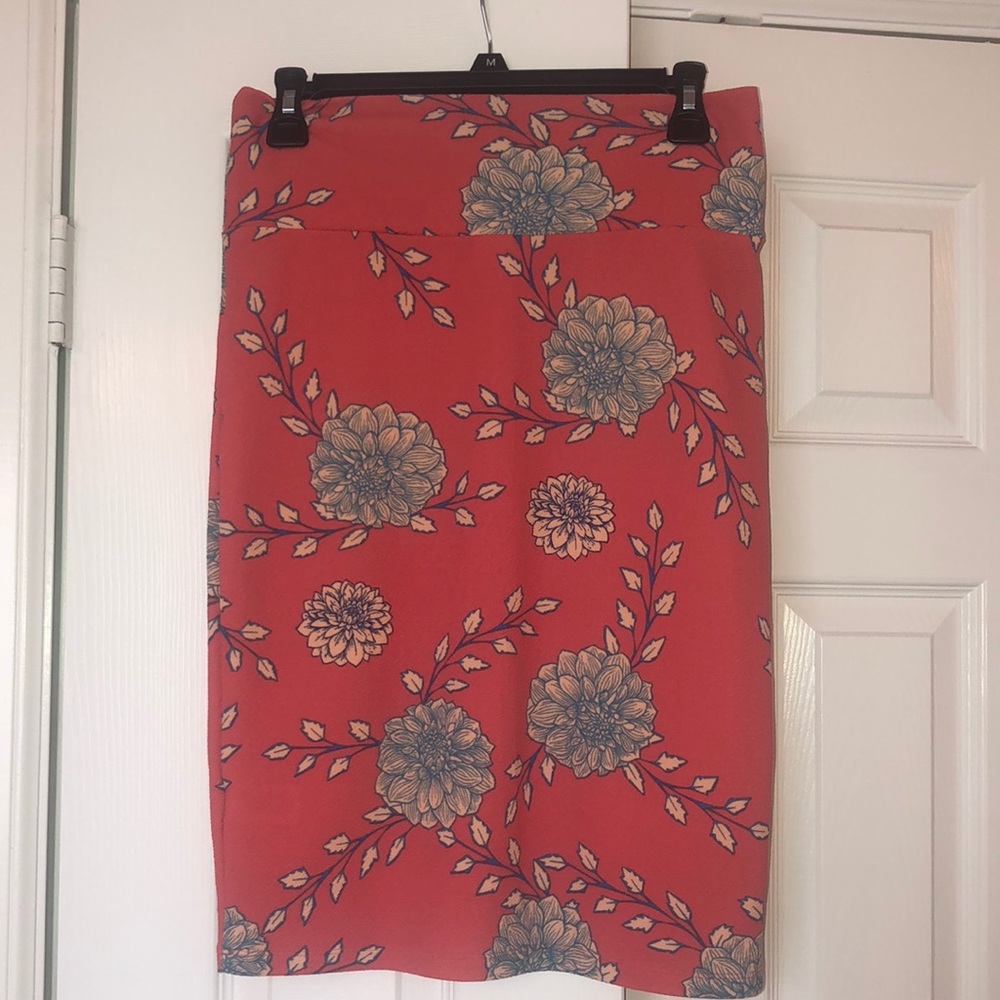 LuLaRoe Cassie pencil skirt
